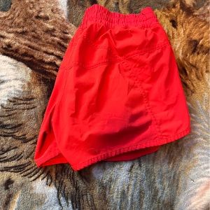 red track that lululemon short